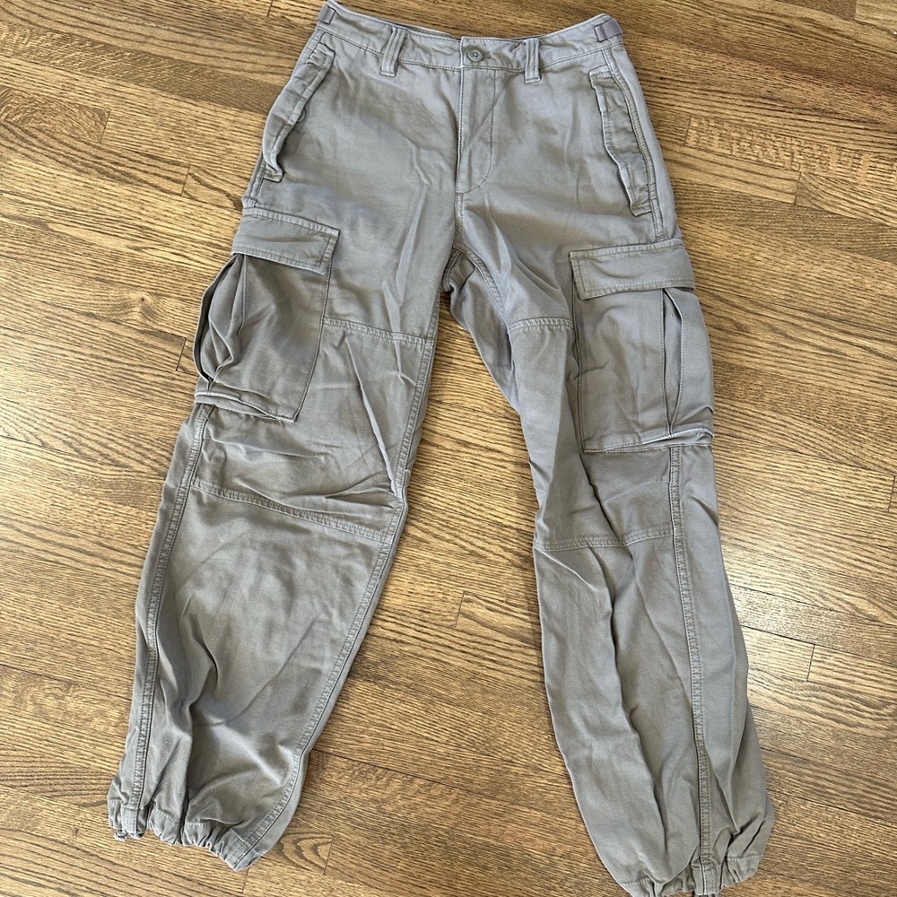 Aritzia TNA Supply Cargo Pants Size 0